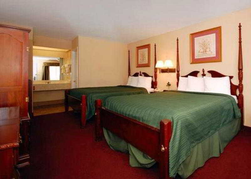 Rodeway Inn Augusta Phòng bức ảnh